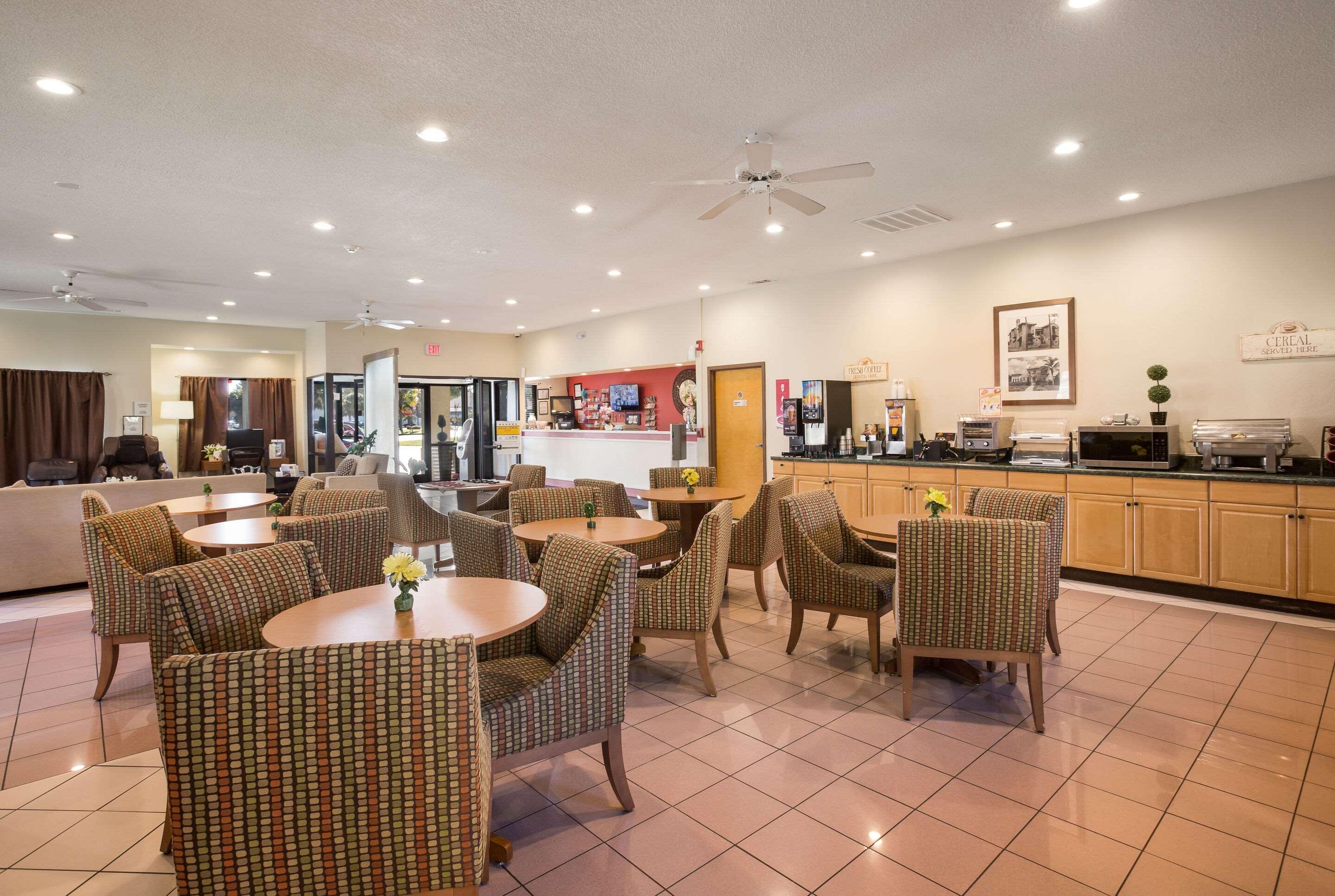Econo Lodge Hardeeville Exteriör bild