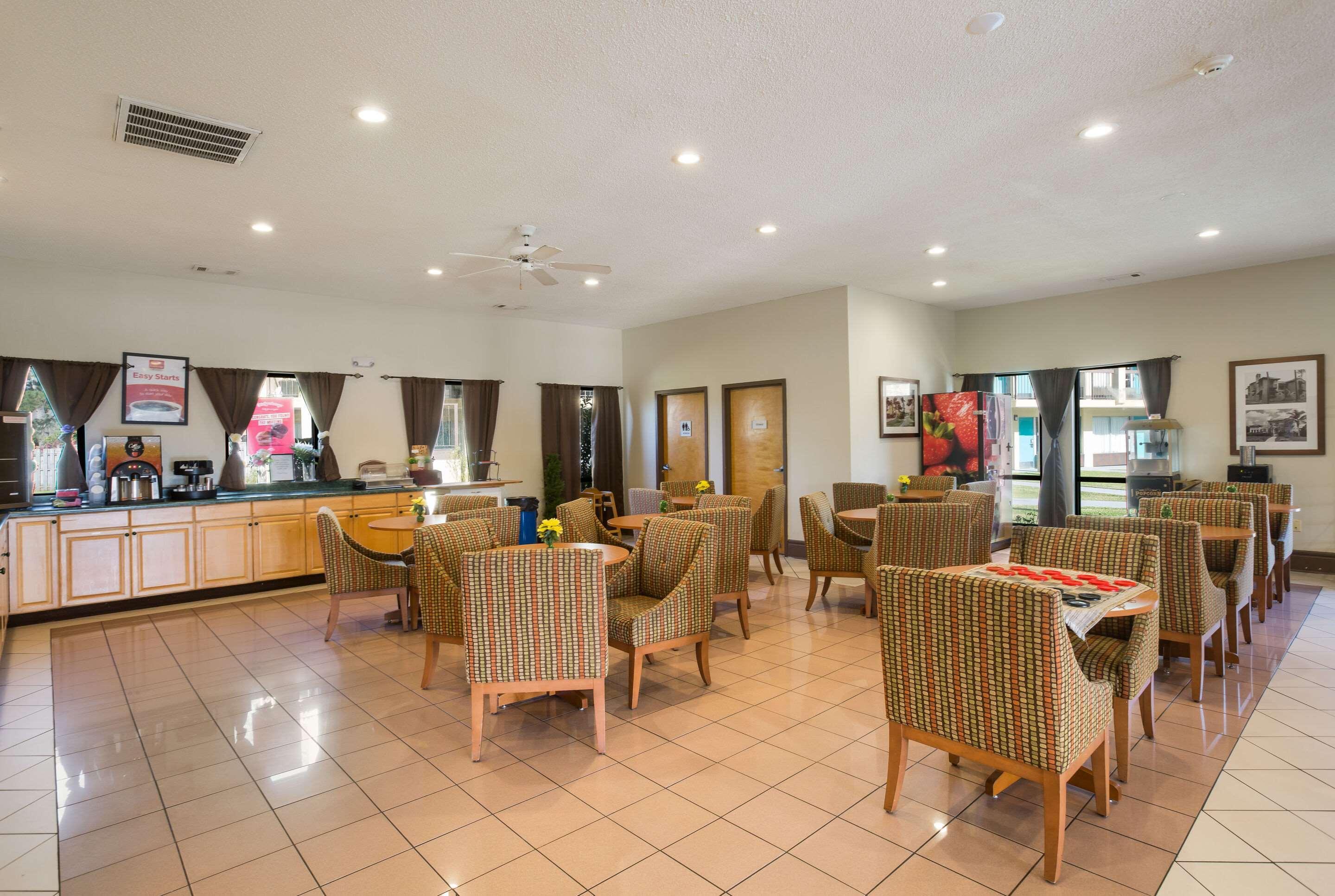 Econo Lodge Hardeeville Exteriör bild